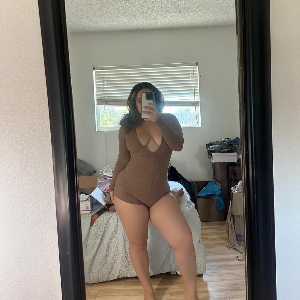 romper - Picture 2 of 4